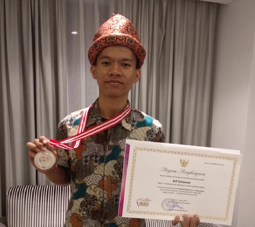 Arif Setiawan Peraih Perak FLS2N Tahun 2018 Kriya Putra